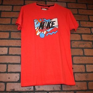 NIKE Tee